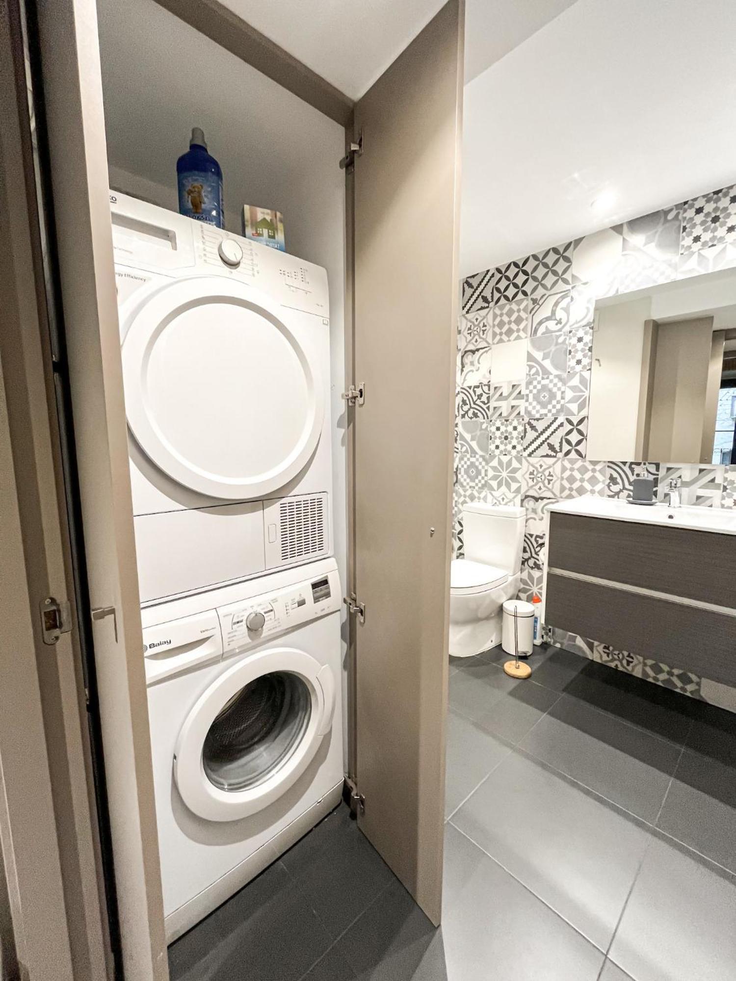 Old Town Duplex With Character Apartment ชีโรนา ภายนอก รูปภาพ