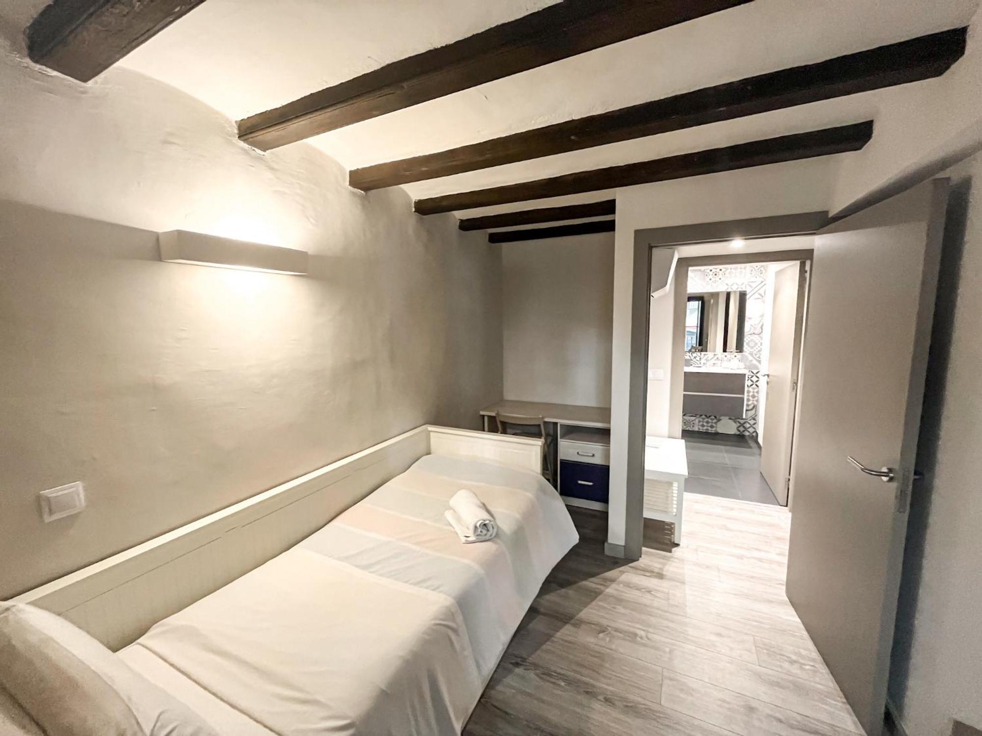 Old Town Duplex With Character Apartment ชีโรนา ภายนอก รูปภาพ