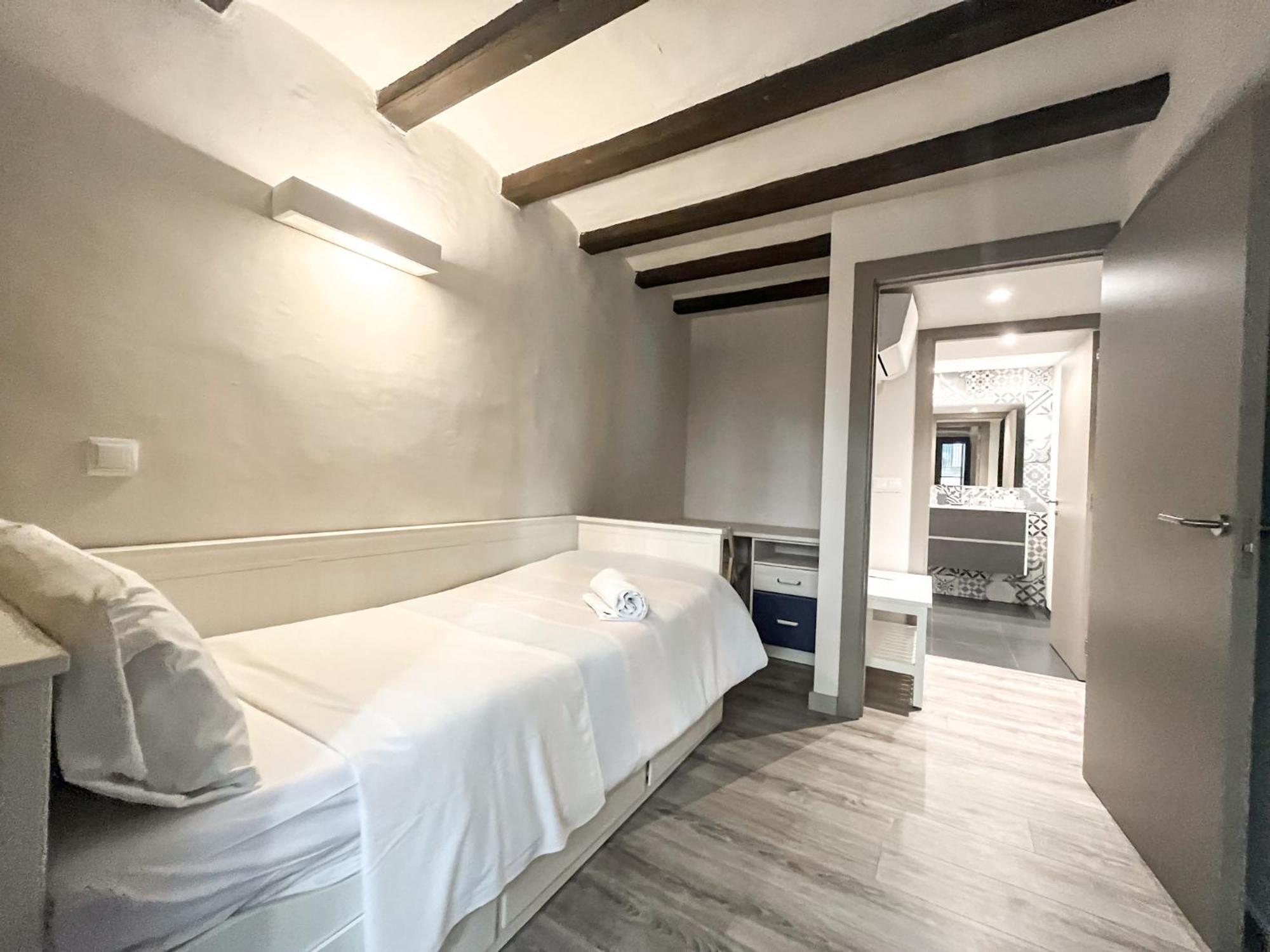 Old Town Duplex With Character Apartment ชีโรนา ภายนอก รูปภาพ